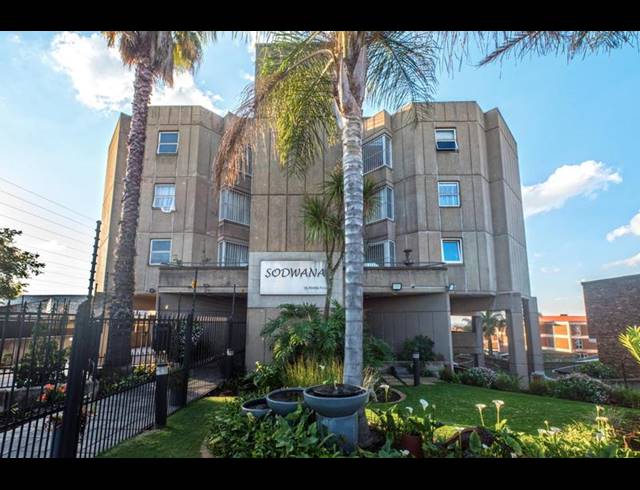 2 BEDROOM APARTMENT FOR SALE IN PRIMROSE HILL
